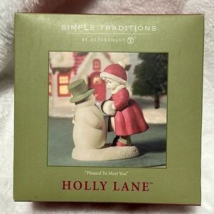 Dept 56 Simple Traditions Holly Lane "Pleased To Meet You" Figurine Department